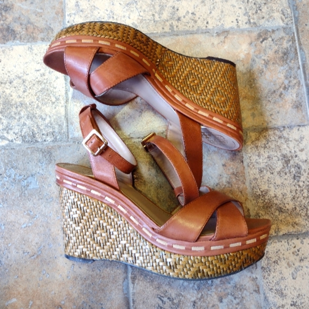 Vince Camuto Raven wedge sandals size 8B - Picture 3 of 12